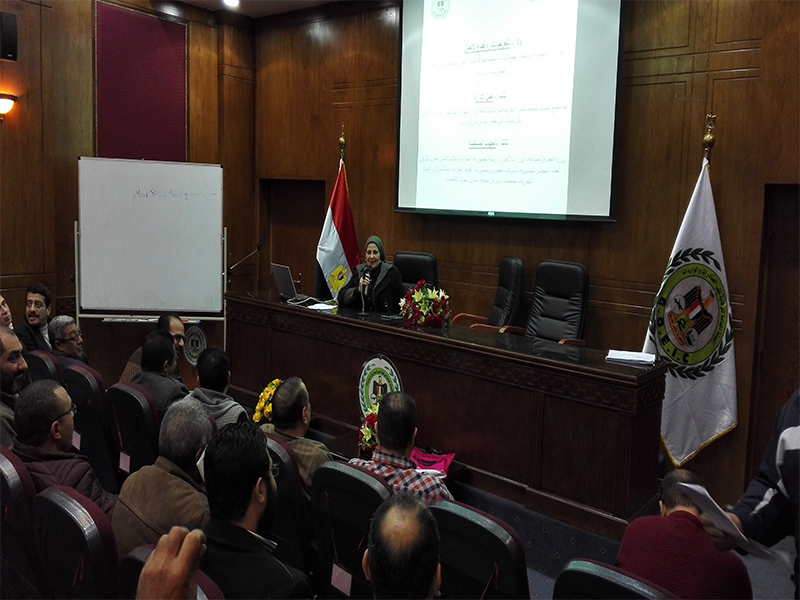 دورة تدريبية عن مزاولة الإستيراد