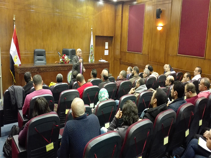 دورة تدريبية عن مزاولة الإستيراد