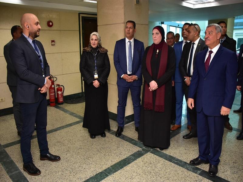 جولة تفقدية بالهيئة - مركز خدمات التجارة